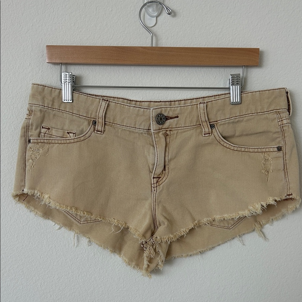 BDG Tan Frayed/Distressed Hem Jean Shorts